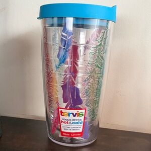 Tervis Tumbler with Multicolor Feather Design and Blue Lid 16oz hot/cold